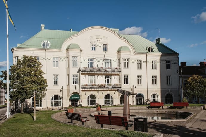 Home Hotel Post, Primary image