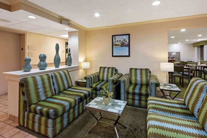 La Quinta Inn & Suites by Wyndham Sawgrass, Primary image
