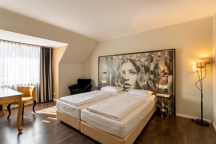 Hotel Calmo, Primary image