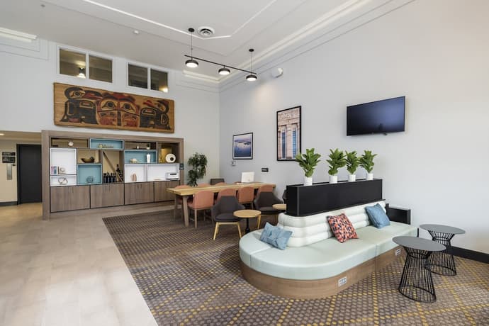 Holiday Inn Victoria Elk Lake by IHG, Primary image