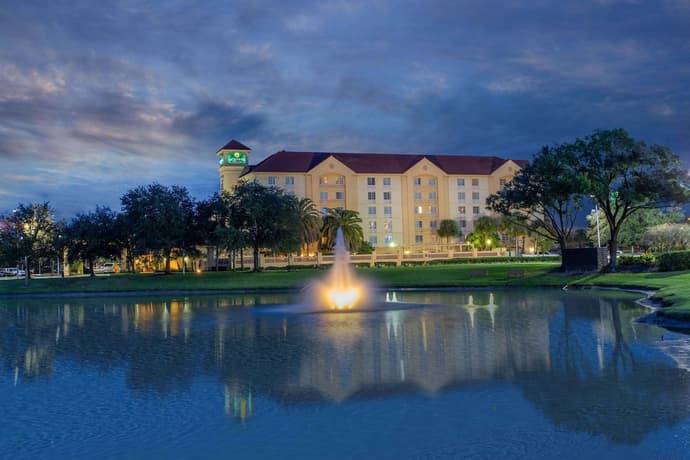 La Quinta Inn & Suites by Wyndham Jacksonville Butler Blvd, Primary image