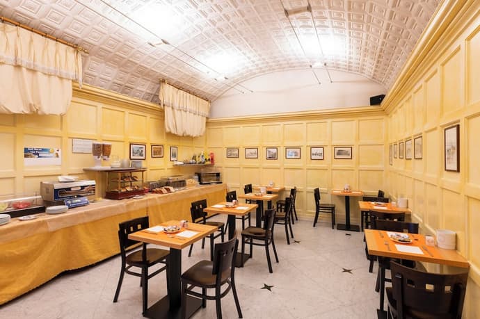 Hotel Virgilio, Primary image