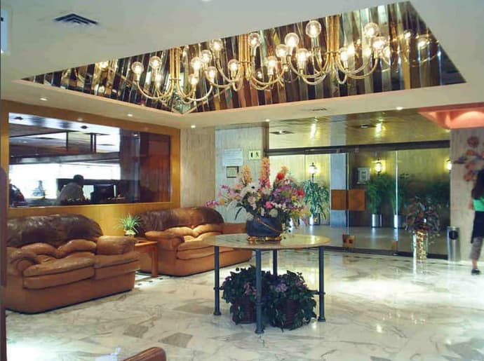 Segovia Regency Hotel, Primary image