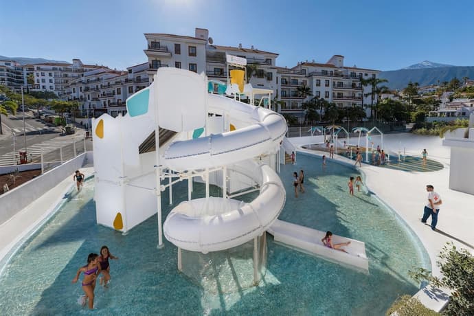 Atlantic El Tope, Primary image