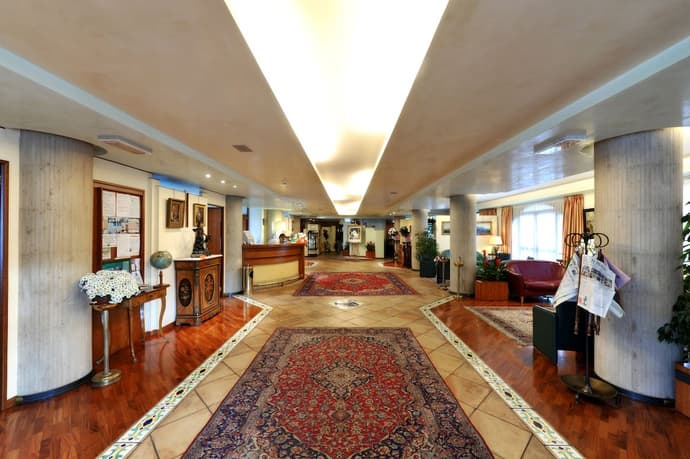 Best Western Hotel Dei Cavalieri, Lobby