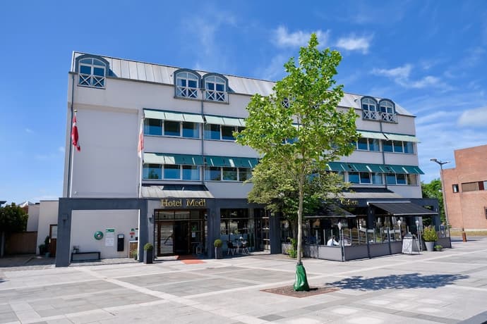 Hotel Medi, Primary image