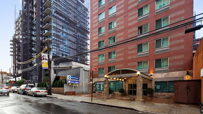 Best Western Queens Court Hotel, Primary image