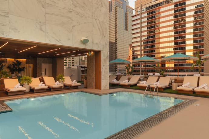 The Delphi Hotel, Primary image