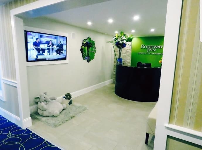 Rodeway Inn Logan International Airport, Reception