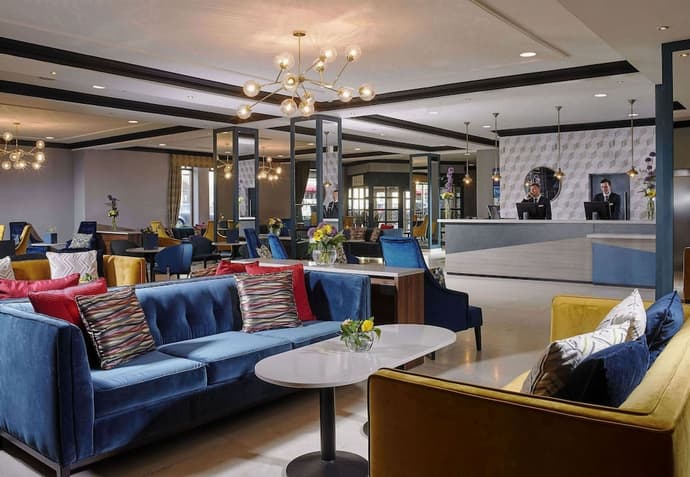 Camden Court Hotel, Primary image