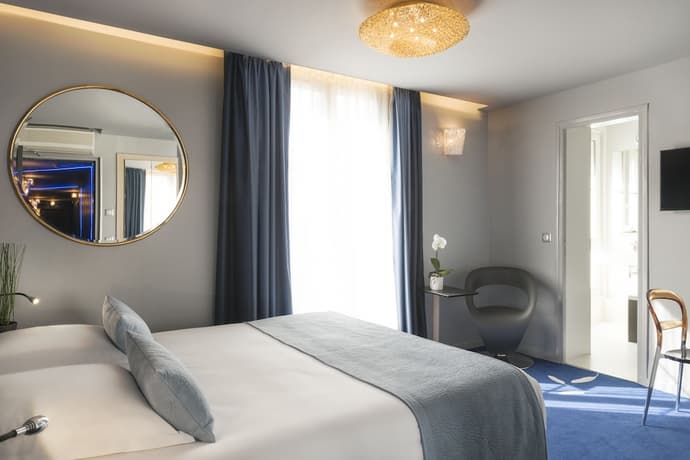 Le Bon Hôtel, Primary image