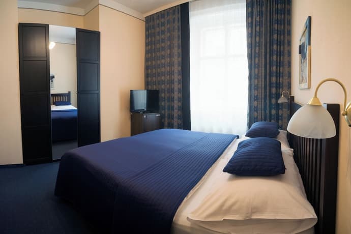 Hotel Bajazzo, Primary image