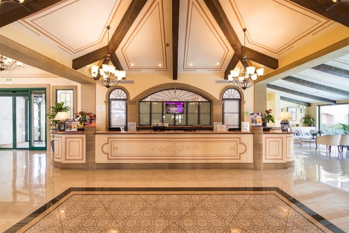 Hotel PortAventura, Lobby