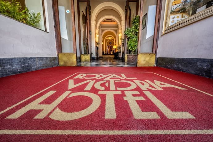 Royal Victoria Hotel, Primary image