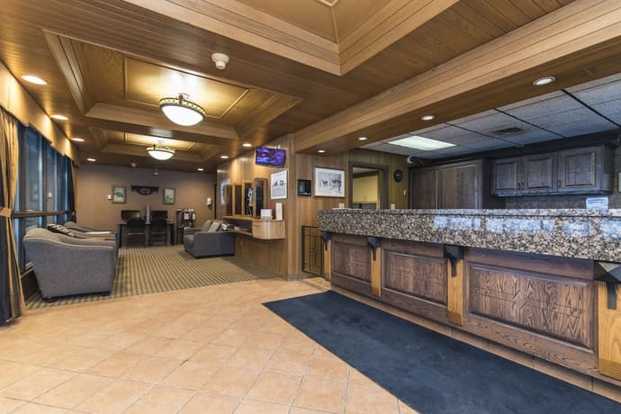 Douglas Fir Resort and Chalets, Lobby