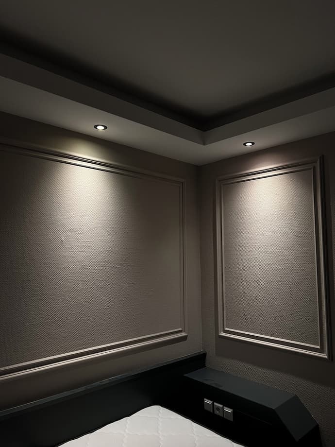 Monopol Hotel, Primary image