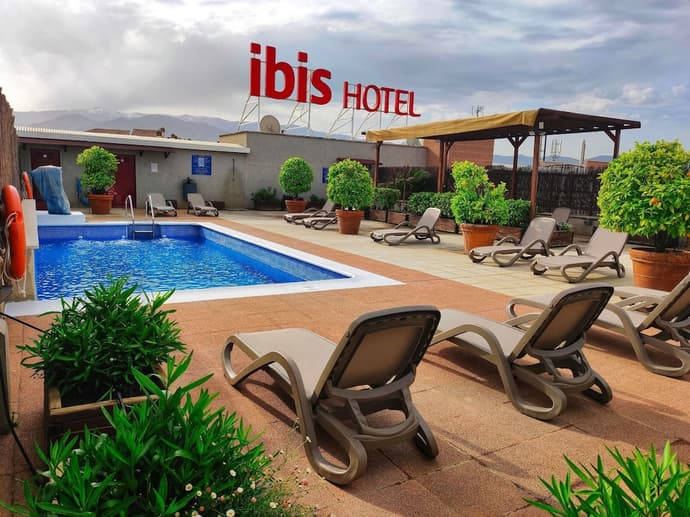 ibis Granada, Primary image