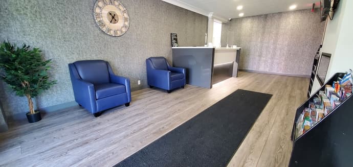 Super 8 by Wyndham Sarnia ON, Lobby