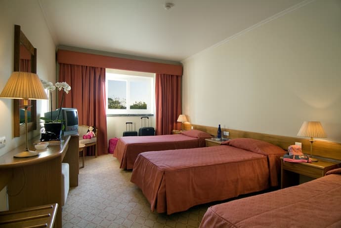 Cruz Alta, Primary image