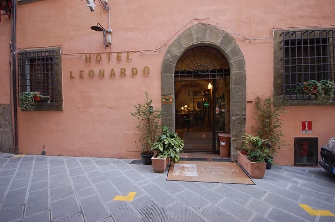 Hotel Leonardo, Primary image