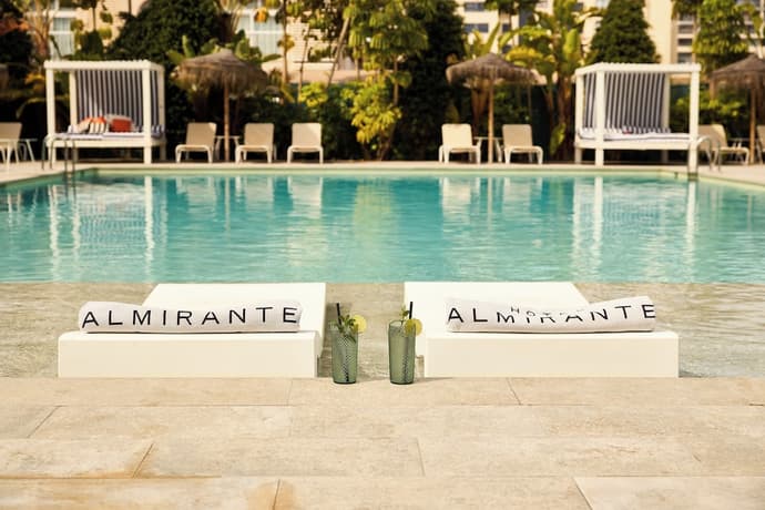 Hotel Almirante, Primary image