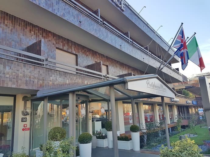 Plus Welcome Milano, Primary image