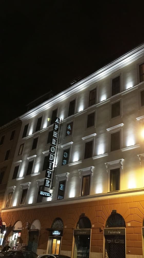 Hotel Aphrodite, Primary image