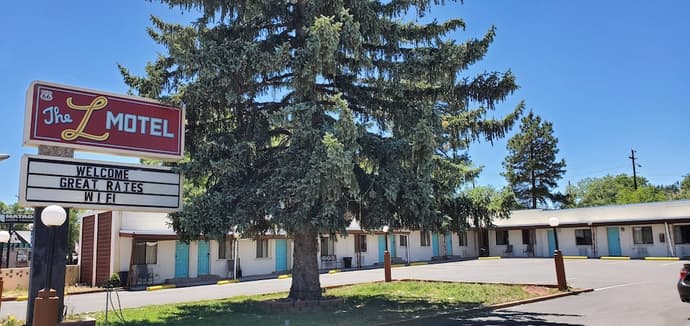 The L Motel, Primary image