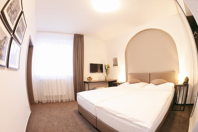 Villa na Vinici, Primary image