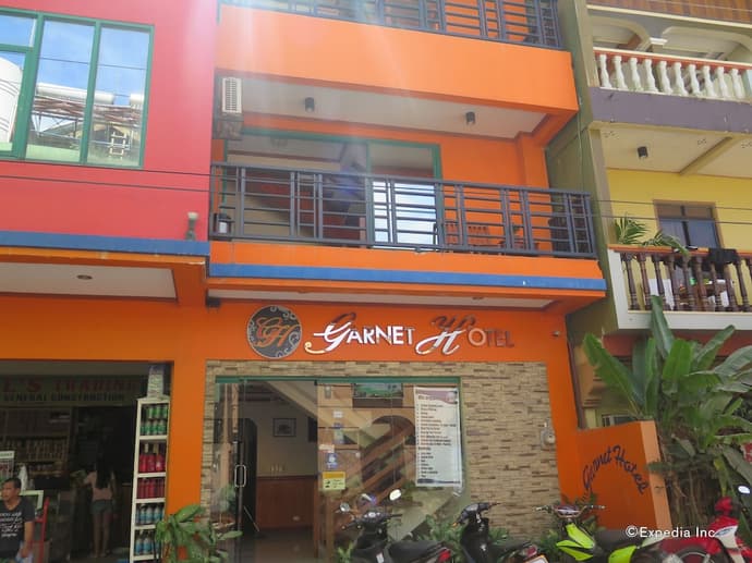 Garnet Hotel, 