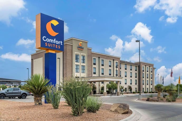 Comfort Suites Carlsbad, Primary image