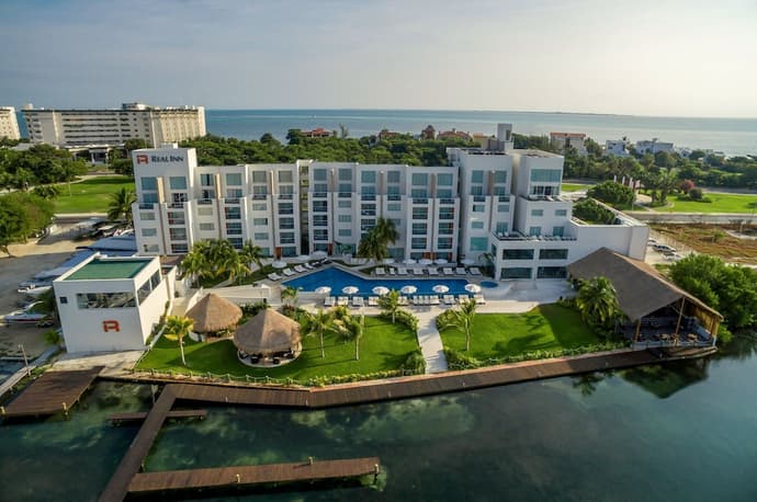 Real Inn Cancún, Primary image