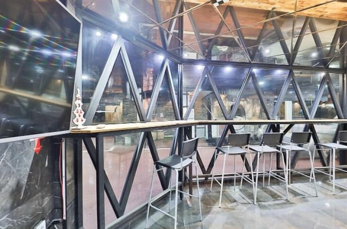 2 Heaven Hotel, Lobby