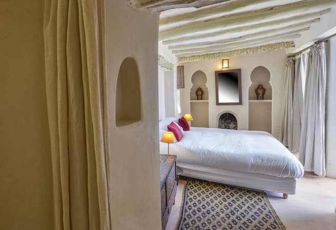 Caravan Serai, Primary image