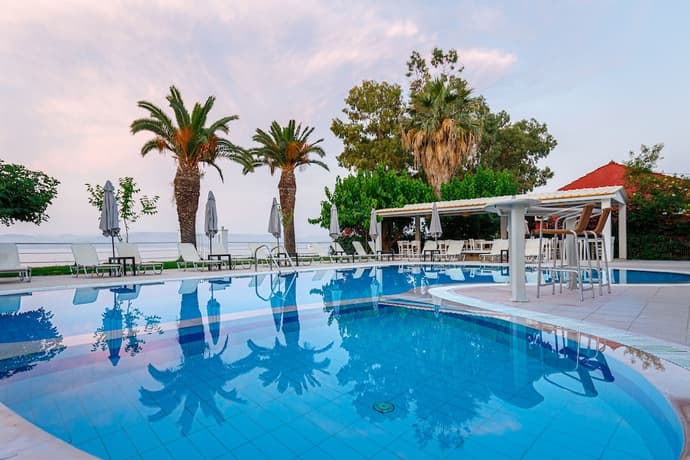 Sirocco Hotel, Primary image