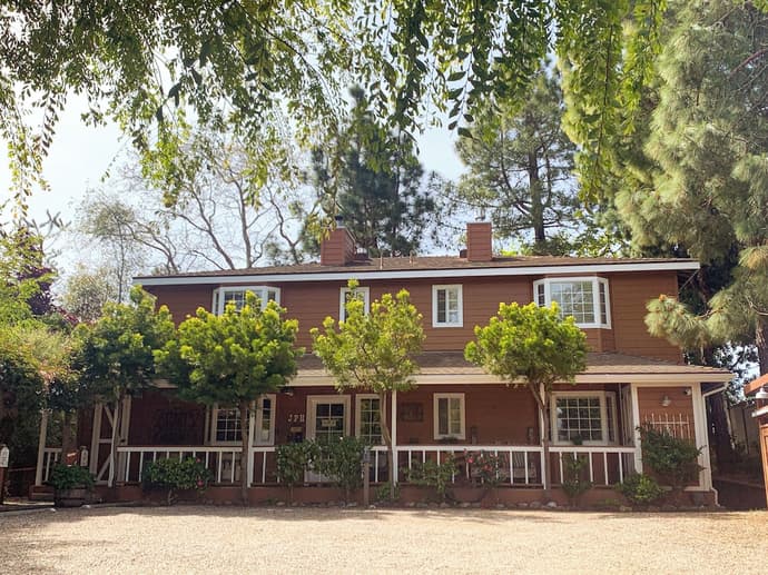 J Patrick Inn, Primary image