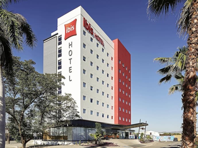 Ibis Culiacan, Primary image