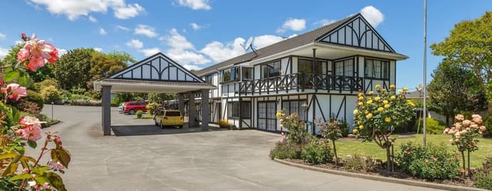 Kingswood Manor Motel, Primary image