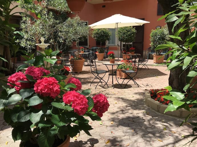 Residence Gloria, Primary image