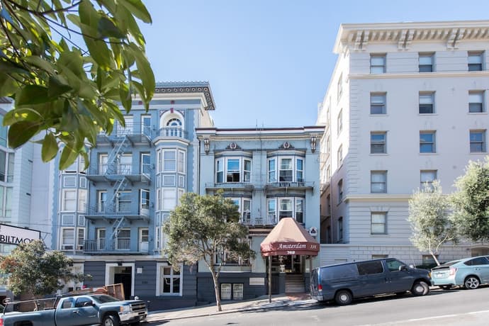 Amsterdam Hostel, Primary image