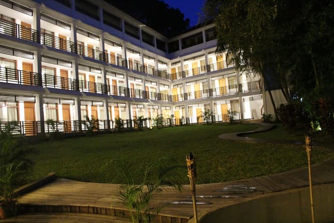 Silver Sand Sentinel, Primary image