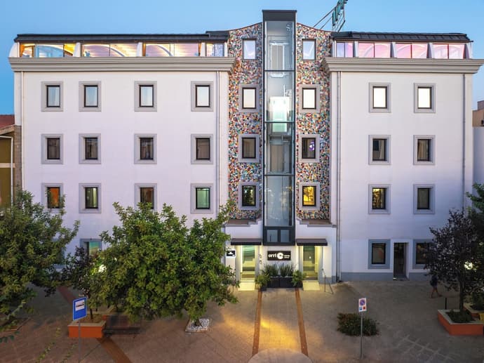 Hotel Orri, Primary image