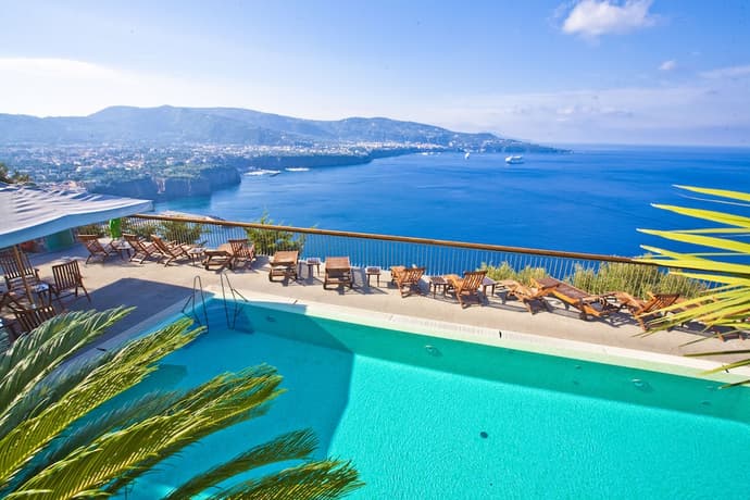 Hotel Mega Mare, Primary image