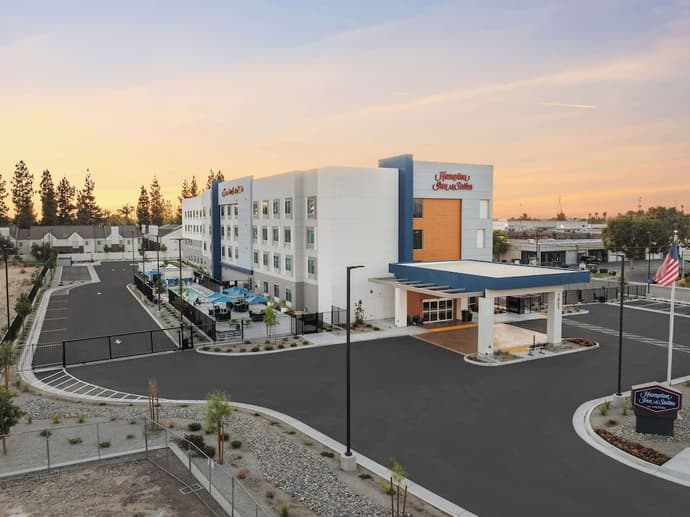 Hampton Inn & Suites Bakersfield Central, Primary image