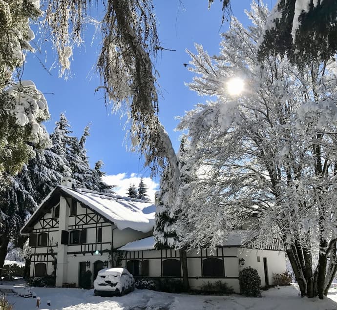 Hosteria del Prado, Primary image
