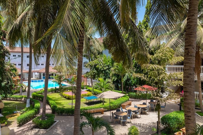 Sarge's Hotel, Primary image