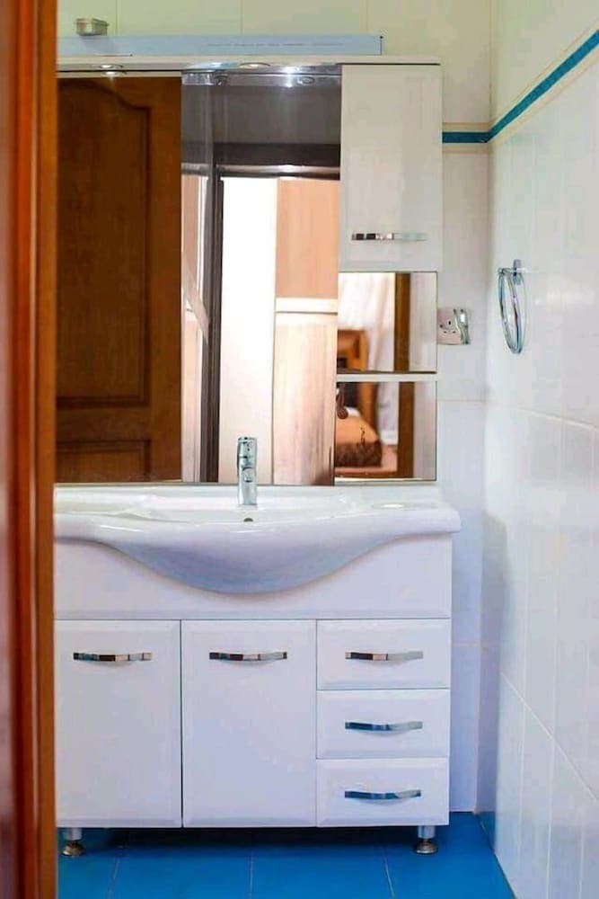 Whyte View Lodge, Room