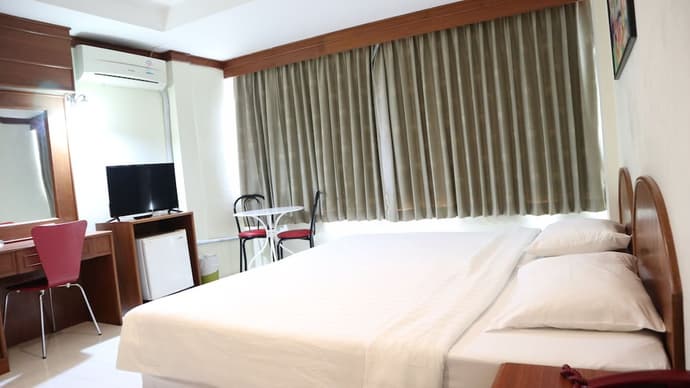 Patong Triple P, Primary image