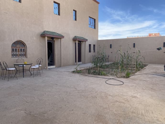 Sunny place apartments, Primary image