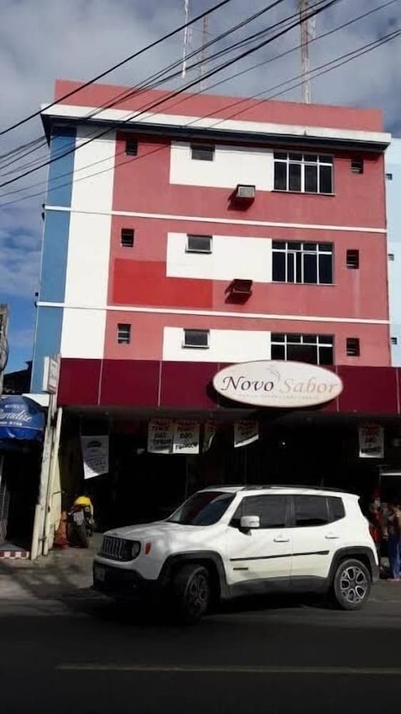 Hotel Paradise, Primary image